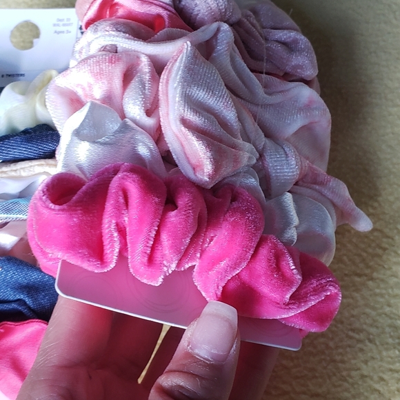 Scrunchie set - Picture 3 of 5